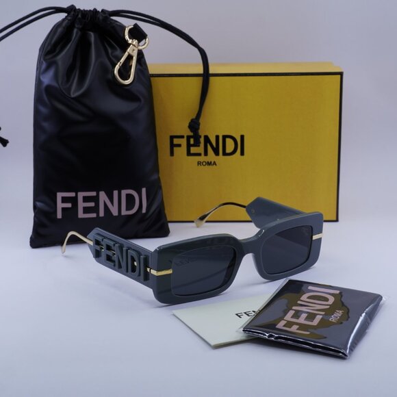 Fendi FE40133I 20A Sunglasses Grey/Gold Rectangle Frame, Smoke Lenses - Picture 10 of 10